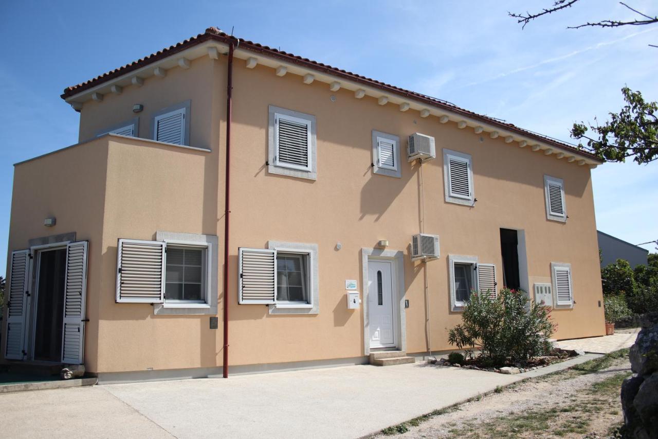 Apartments Pegla Nerezine Esterno foto