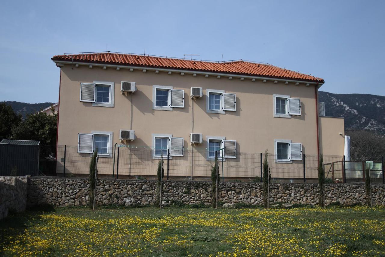 Apartments Pegla Nerezine Esterno foto